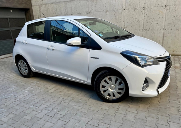 Toyota Yaris cena 43000 przebieg: 28300, rok produkcji 2016 z Góra małe 562